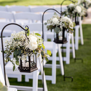 wedding flowers chairs